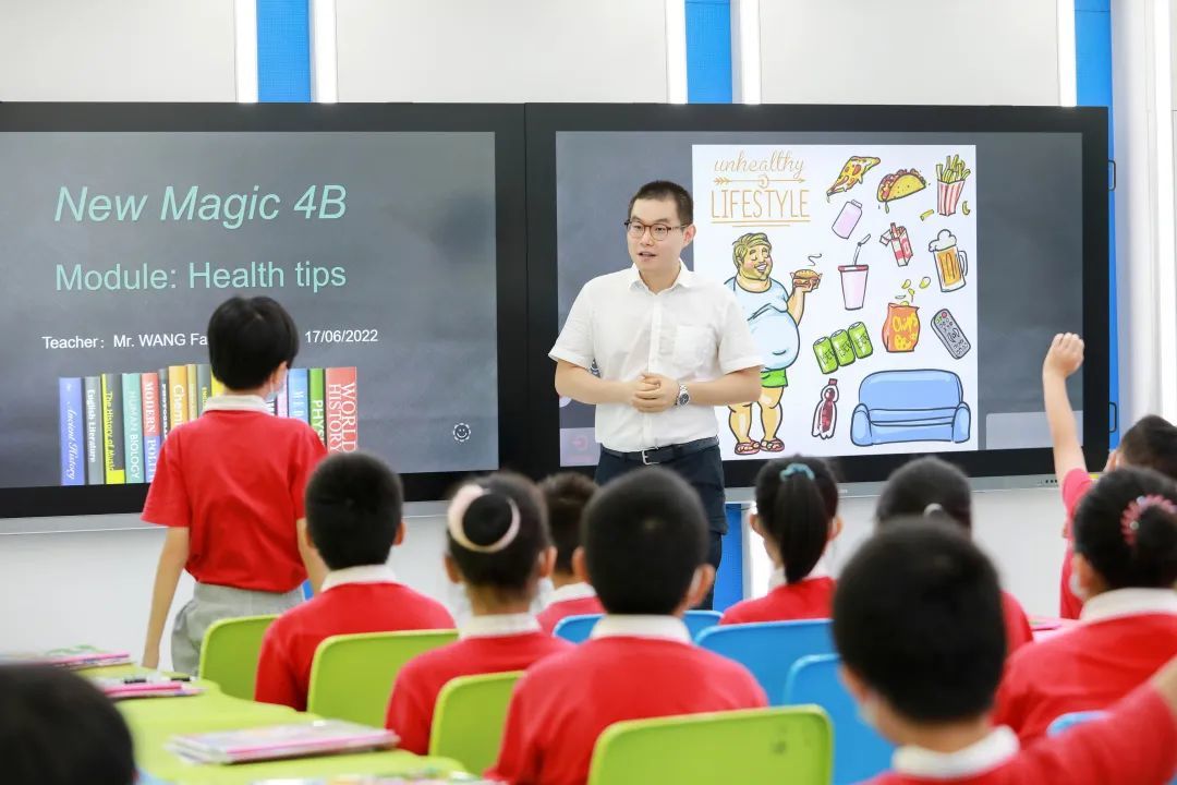 春茧结对助成长 青年教师展风采