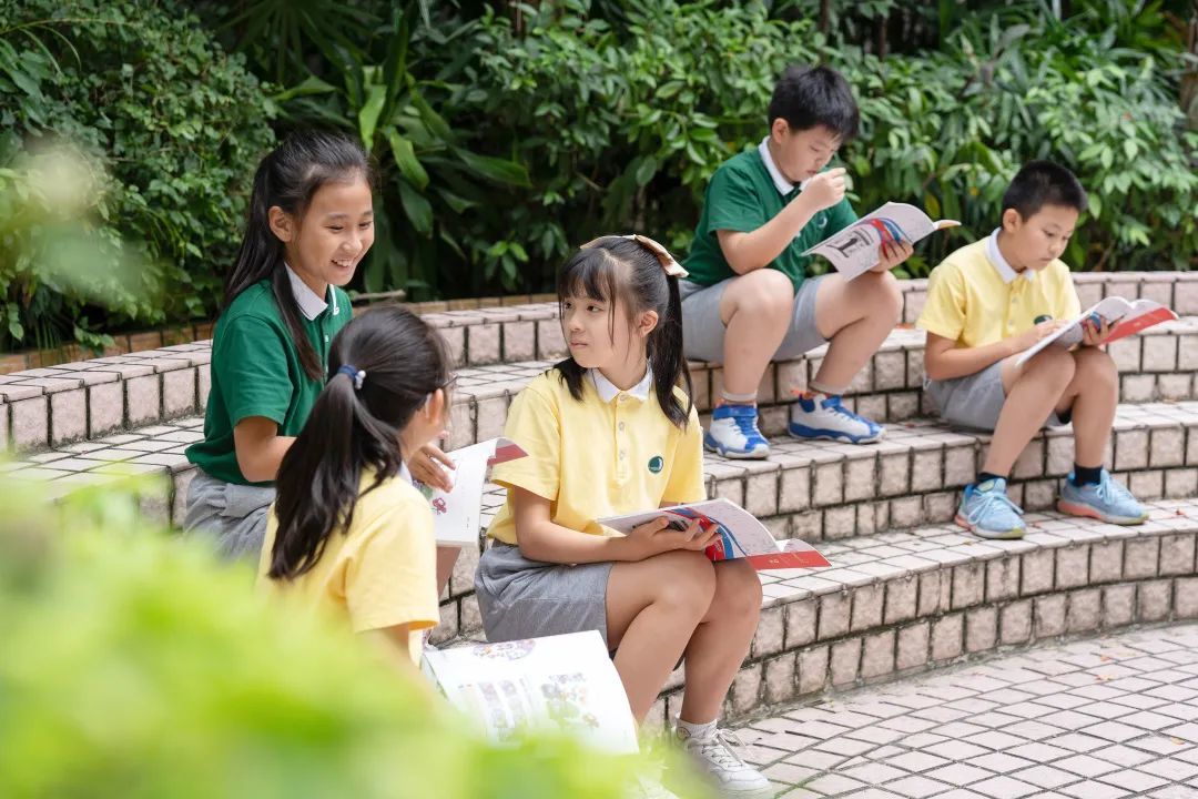 书香校园丨春夏秋冬，我们一起悦读吧 Books——our best friends