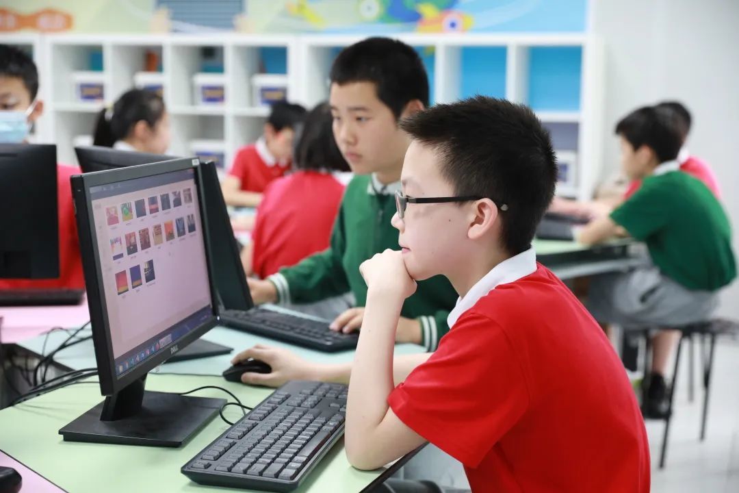 趣味、实践、创新……面向未来的信息技术课堂正在进行时
