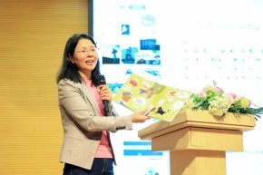 Reading Month 读书月丨南京师范大学谈凤霞教授畅谈“阅读和平与友爱之书”