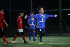 小金靴足球队越级挑战获佳绩 Little Golden Boot Team Wins in Leapfrog Challenge