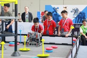 蝉联VEX亚洲机器人锦标赛（华南区赛）一等奖，外小学子闪耀南宁赛场