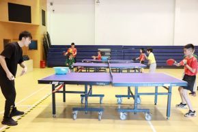 乒乓球社团尽展少年风采 Table Tennis Club