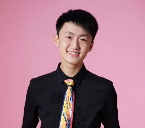 优秀校友 | 周张弛：眼中有光，心中有爱